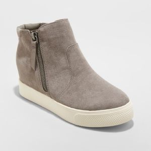 New W/Tags Cindy Wedge Sneakers - Universal Thread